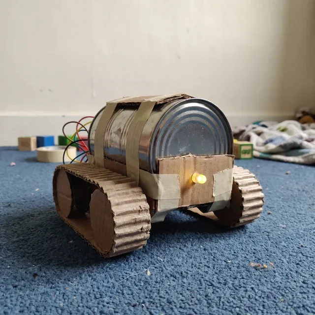 Blikken rover-robot met LED